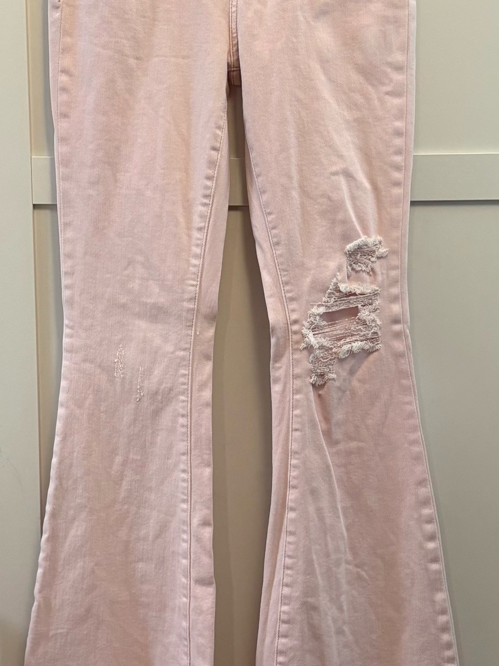 Judy Blue Elle Woods Stretchy Pink Distressed Flare Leg Denim Jeans Sz 27x32